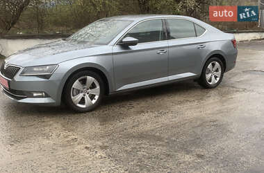 Лифтбек Skoda Superb 2019 в Сваляве