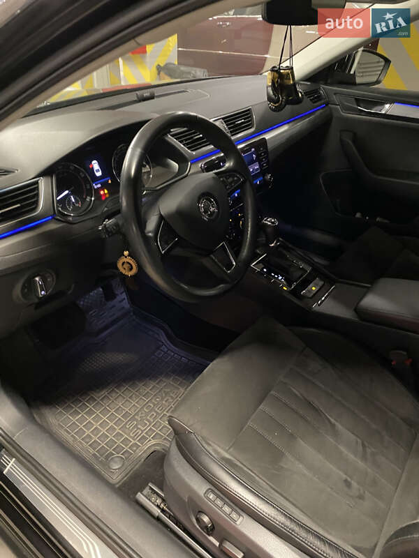 Лифтбек Skoda Superb 2019 в Киеве
