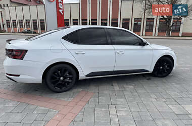 Лифтбек Skoda Superb 2018 в 