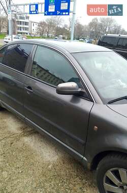 Лифтбек Skoda Superb 2003 в 