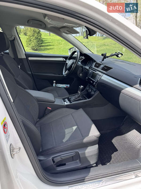 Ліфтбек Skoda Superb 2015 в Києві фото 21 Ліфтбек Skoda Superb 2015 в Києві