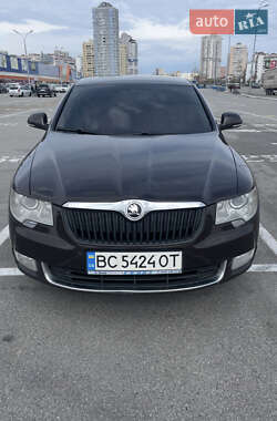 Ліфтбек Skoda Superb 2012 в 
