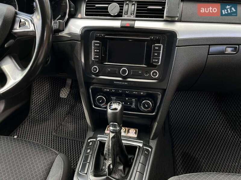 Ліфтбек Skoda Superb 2013 в Славуті