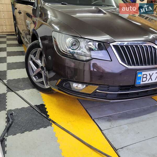 Ліфтбек Skoda Superb 2013 в Славуті