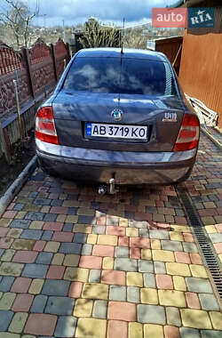 Лифтбек Skoda Superb 2006 в 