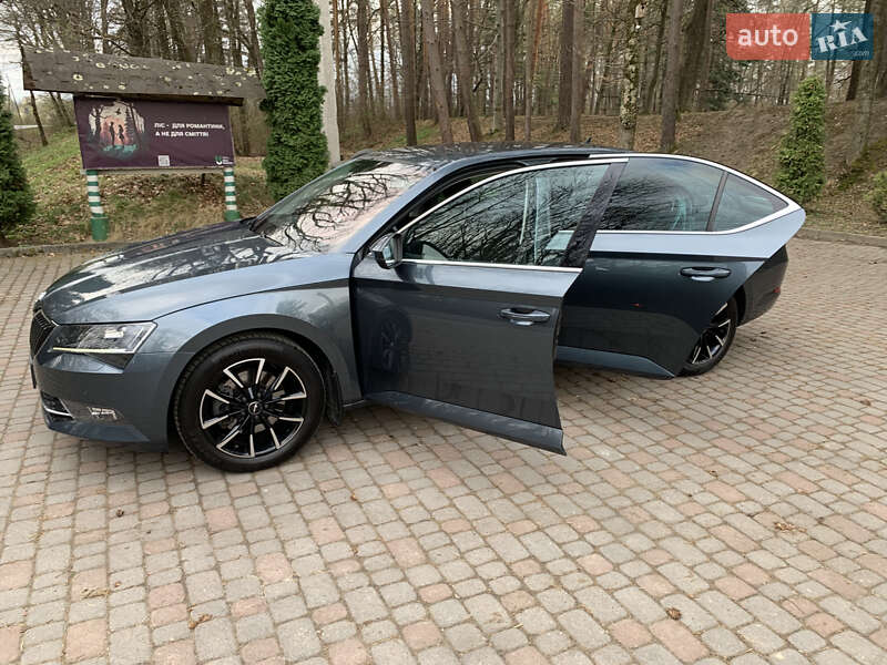 Лифтбек Skoda Superb 2016 в Дрогобыче
