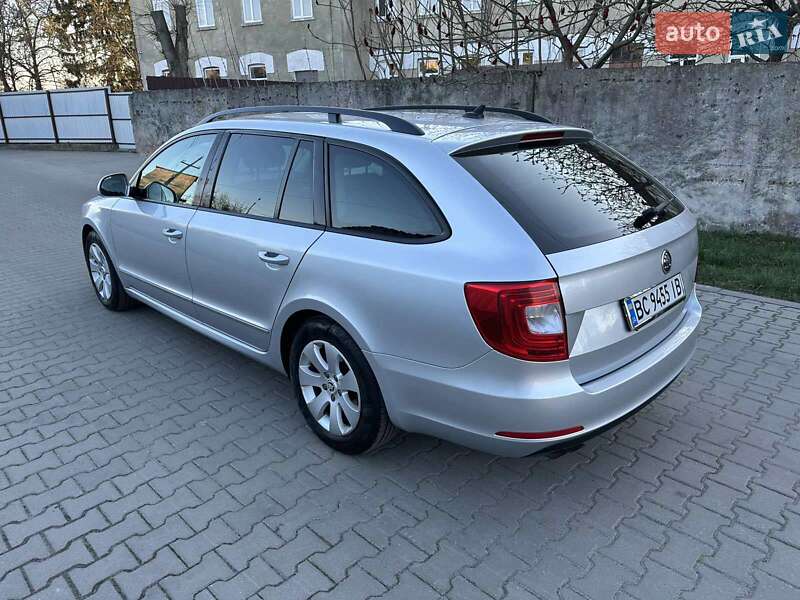 Универсал Skoda Superb 2013 в Львове