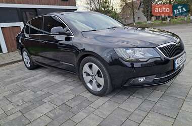 Лифтбек Skoda Superb 2014 в 
