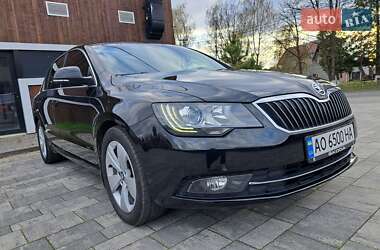 Лифтбек Skoda Superb 2014 в 