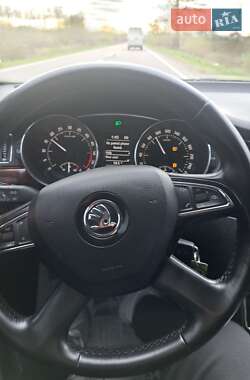 Лифтбек Skoda Superb 2014 в 