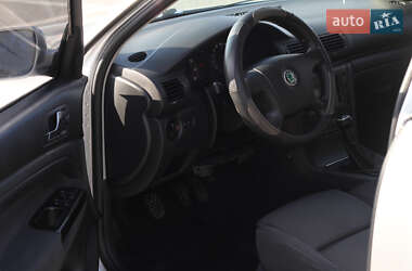 Ліфтбек Skoda Superb 2006 в 