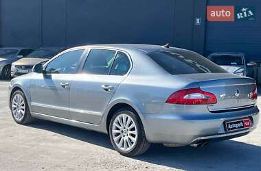 Ліфтбек Skoda Superb 2011 в 