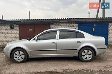 Лифтбек Skoda Superb 2005 в 