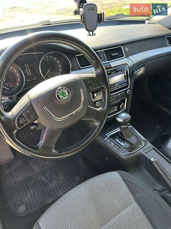 Универсал Skoda Superb 2011 в Золотоноше