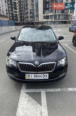 Ліфтбек Skoda Superb 2013 в 