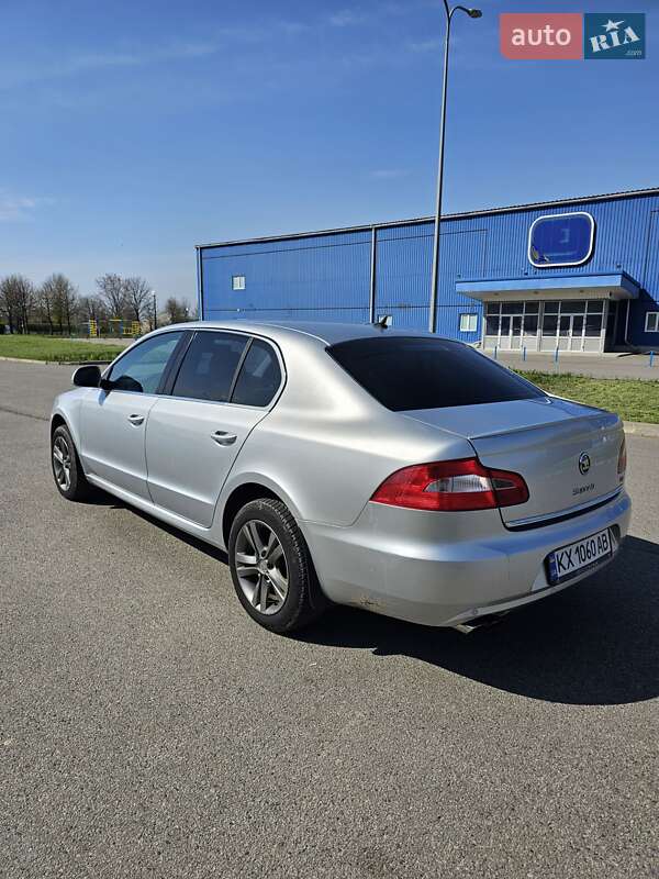 Лифтбек Skoda Superb 2010 в Харькове