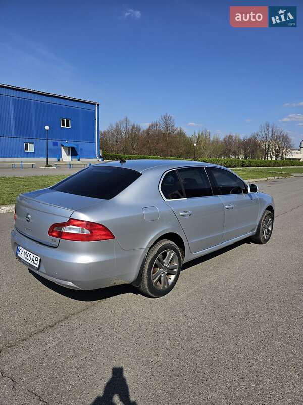 Лифтбек Skoda Superb 2010 в Харькове
