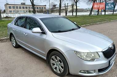 Лифтбек Skoda Superb 2012 в Чернигове