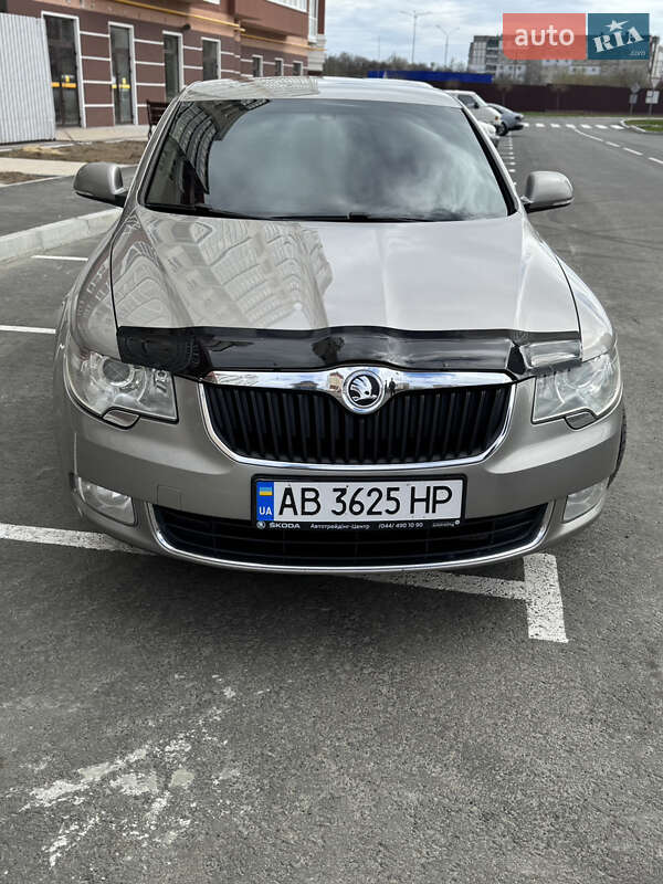 Ліфтбек Skoda Superb 2013 в Умані
