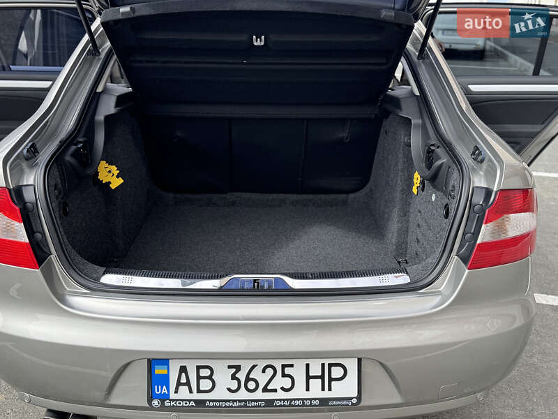 Ліфтбек Skoda Superb 2013 в Умані