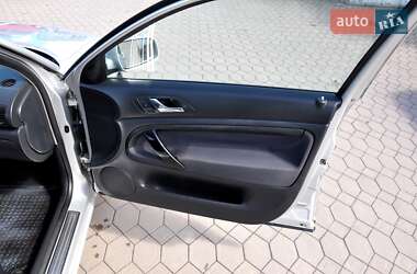 Лифтбек Skoda Superb 2005 в 