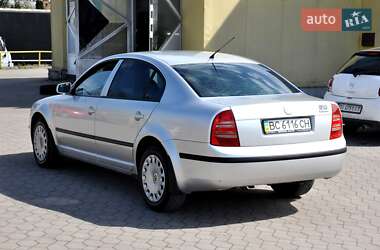Лифтбек Skoda Superb 2005 в 