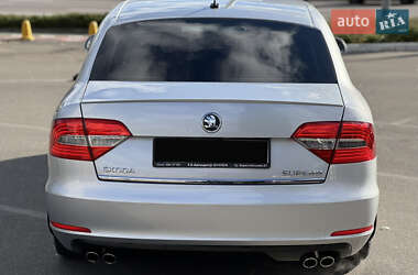 Лифтбек Skoda Superb 2013 в 