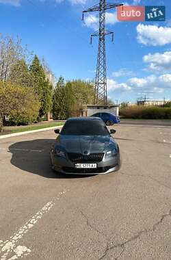 Лифтбек Skoda Superb 2016 в 