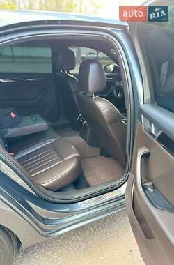 Лифтбек Skoda Superb 2016 в 