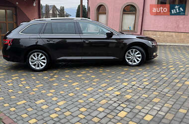Универсал Skoda Superb 2019 в 