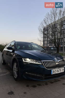 Универсал Skoda Superb 2022 в 