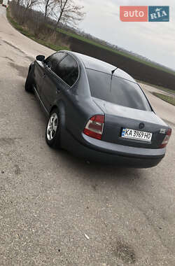 Ліфтбек Skoda Superb 2008 в Кореці