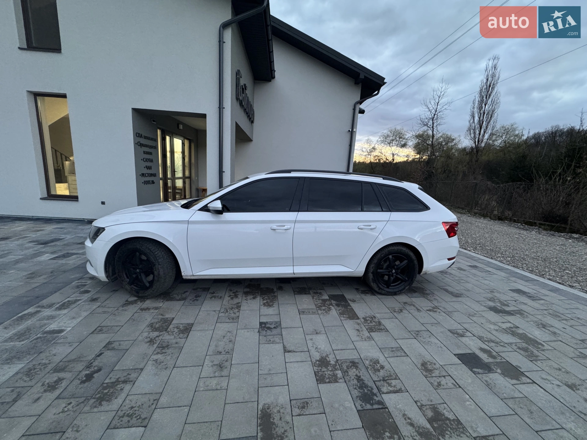 2019 Skoda Superb - мініатюра 11