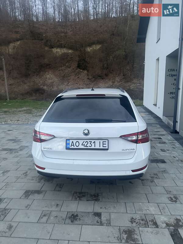 Универсал Skoda Superb 2019 в Тячеве