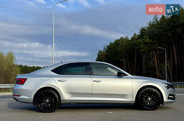 Лифтбек Skoda Superb 2020 в 