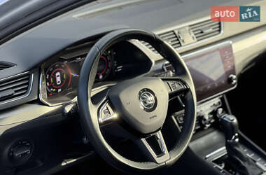 Лифтбек Skoda Superb 2020 в 
