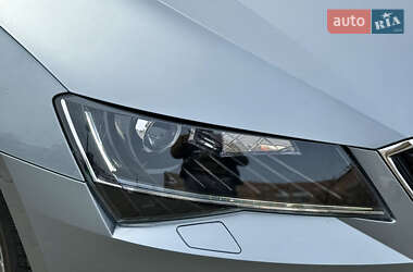 Лифтбек Skoda Superb 2016 в 
