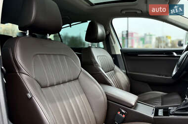Лифтбек Skoda Superb 2016 в 