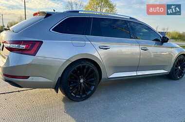 Универсал Skoda Superb 2018 в 