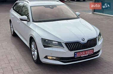 Универсал Skoda Superb 2018 в 