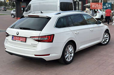 Универсал Skoda Superb 2018 в 