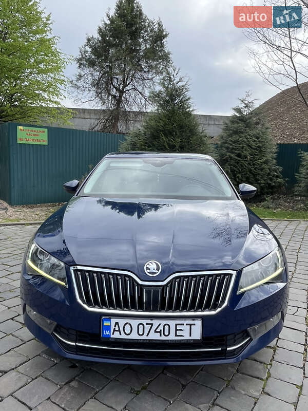 Лифтбек Skoda Superb 2017 в Мукачево
