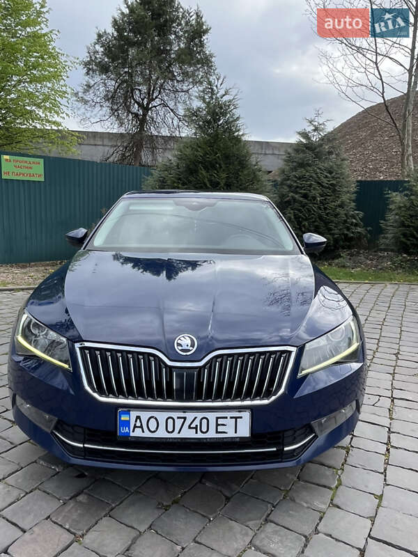 Лифтбек Skoda Superb 2017 в Мукачево