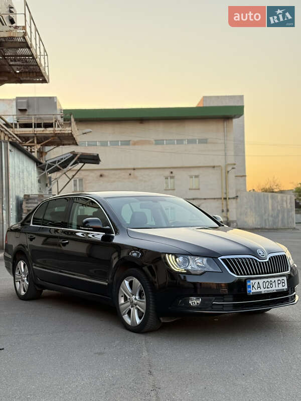 Ліфтбек Skoda Superb 2014 в 