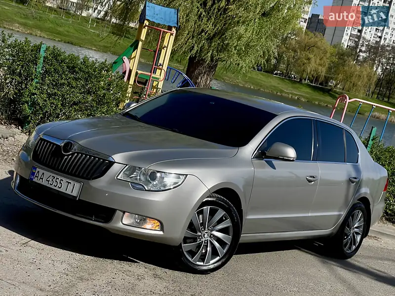 Skoda Superb 2012