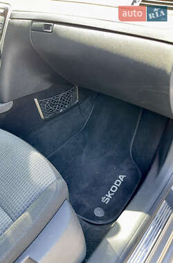 Лифтбек Skoda Superb 2012 в 