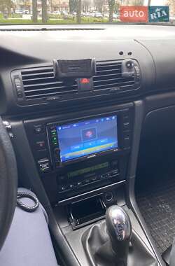 Лифтбек Skoda Superb 2003 в 