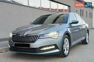 Лифтбек Skoda Superb 2019 в 