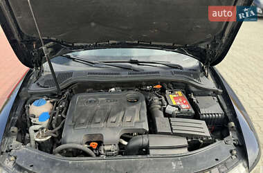 Лифтбек Skoda Superb 2012 в 