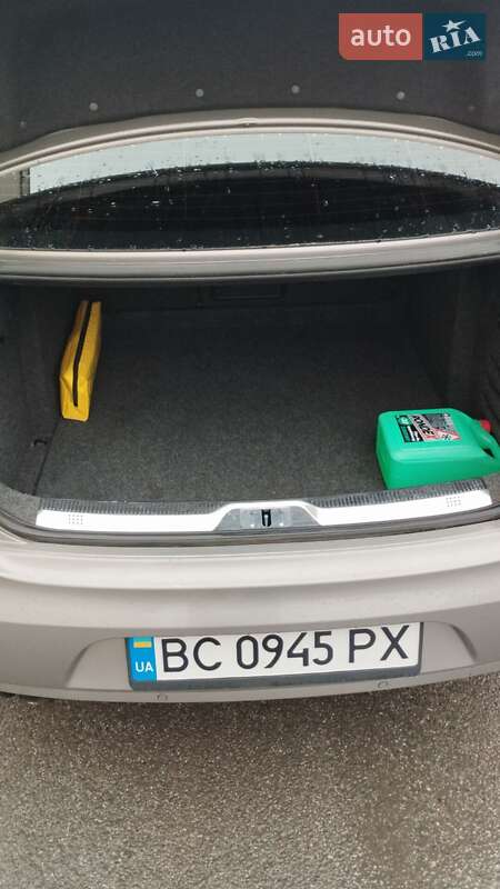 Лифтбек Skoda Superb 2011 в Львове